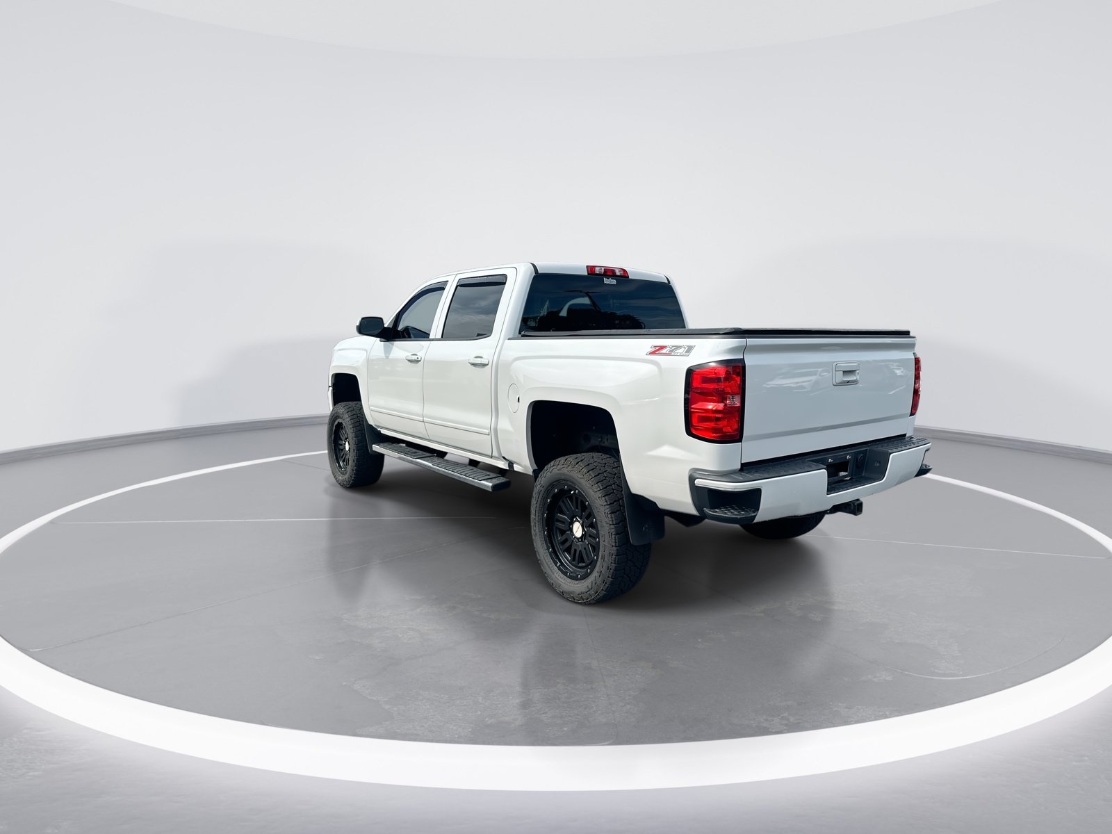 Used 2017 Chevrolet Silverado 1500 LT w/ All Star Edition AWD/4WD image 7