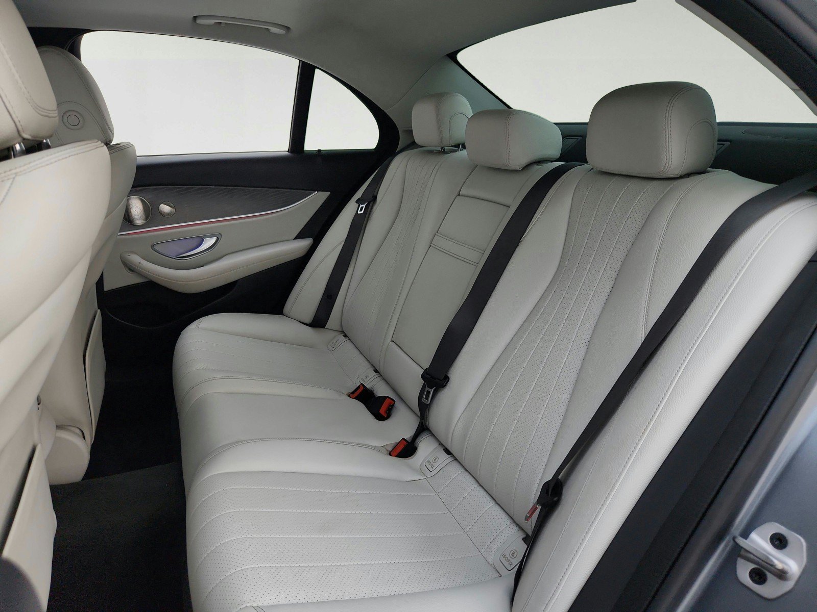 Used 2022 Mercedes-Benz E 350 Sedan image 28