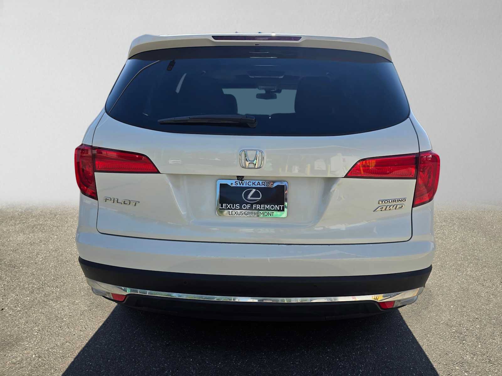 Used 2018 Honda Pilot Touring image 4