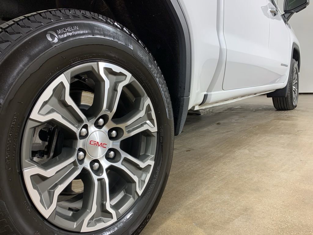 Used 2025 GMC Sierra 1500 SLT AWD/4WD image 9