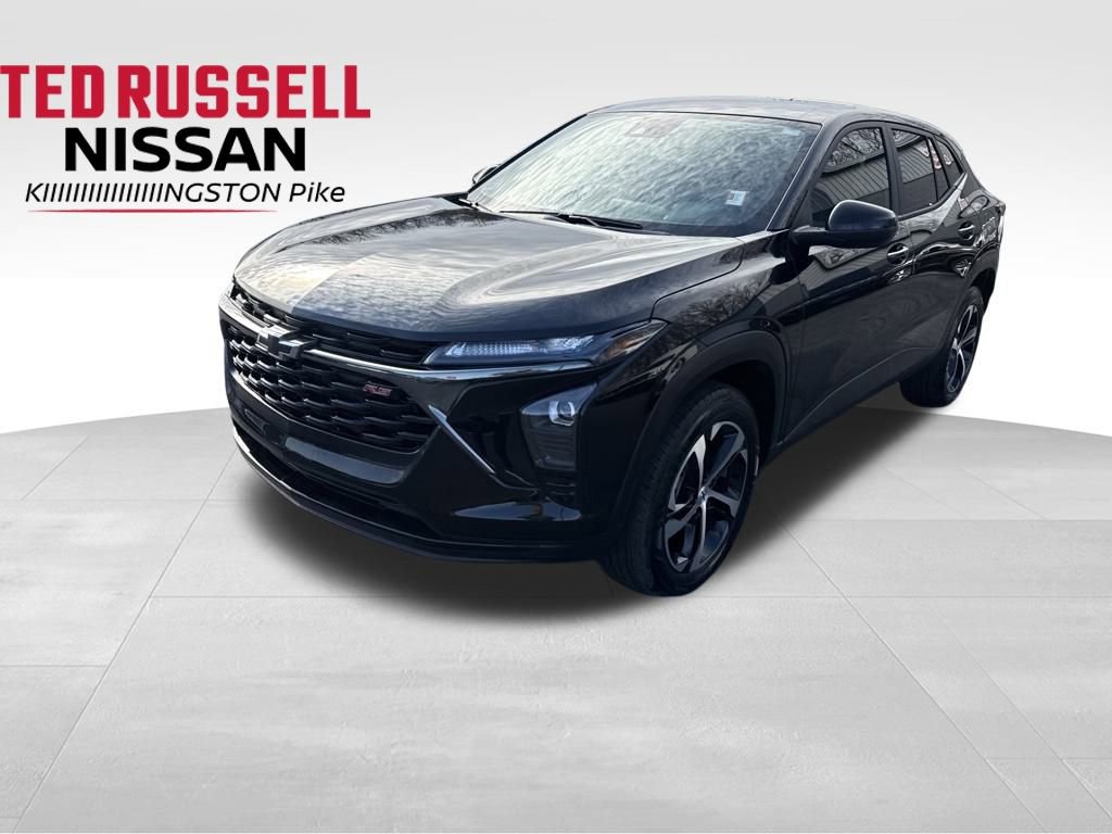 Used 2025 Chevrolet Trax RS w/ Driver Confidence Package image 1