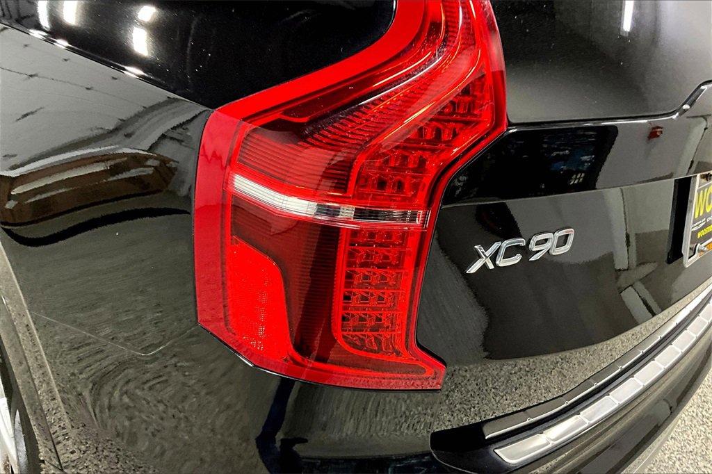 Used 2020 Volvo XC90 T6 Momentum image 23