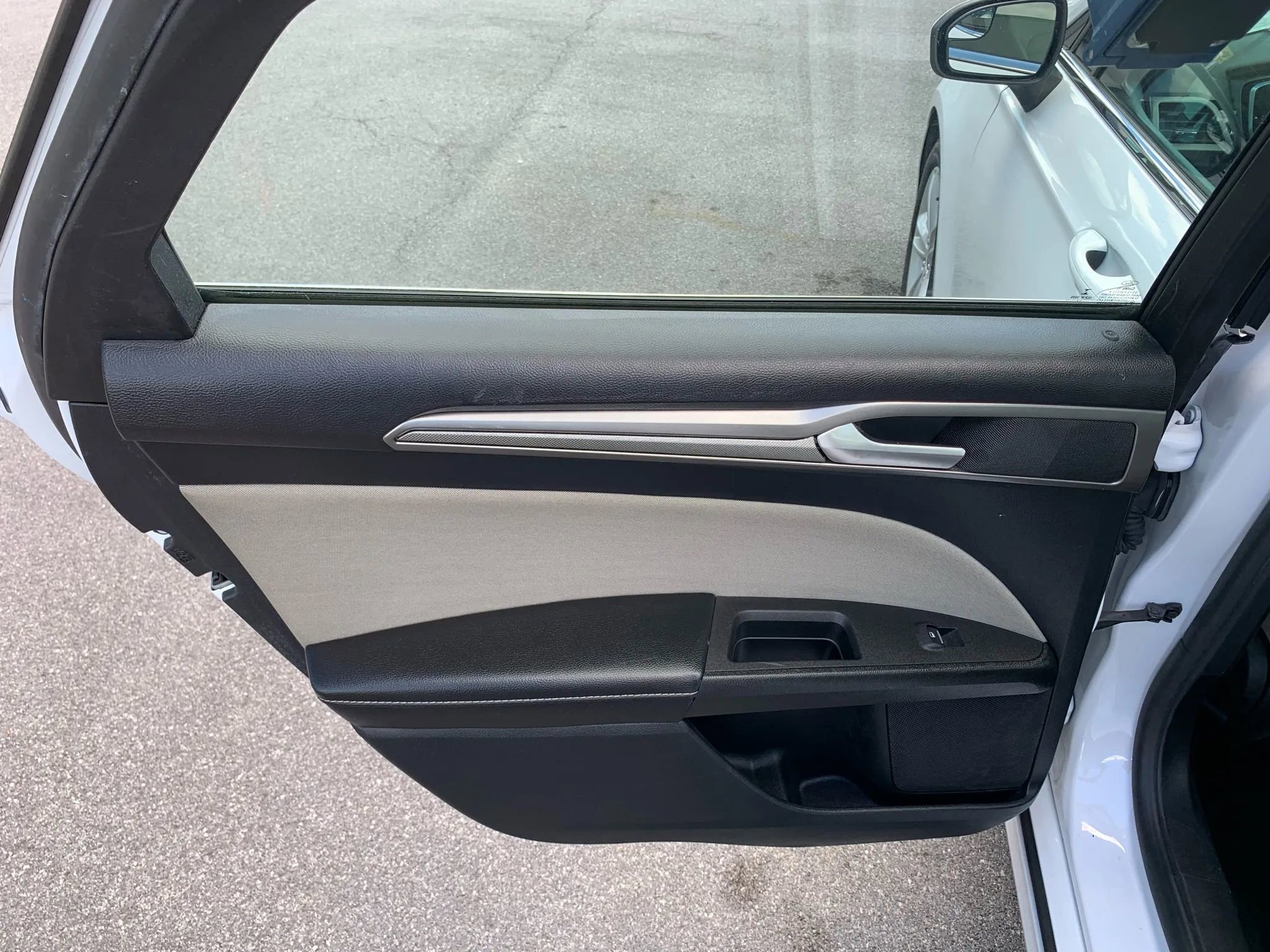 Used 2018 Ford Fusion S image 23