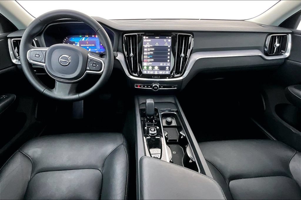 Used 2025 Volvo S60 B5 Core FWD image 18
