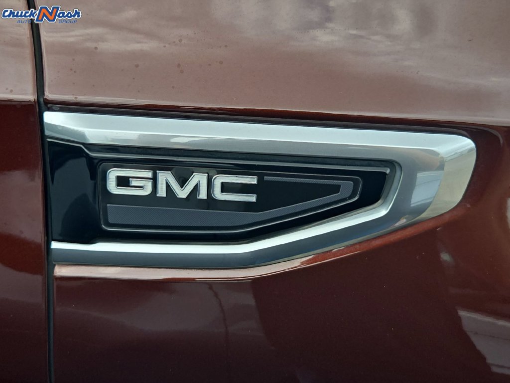 Used 2023 GMC Yukon Denali w/ LPO, Floor Liner Package AWD/4WD image 8