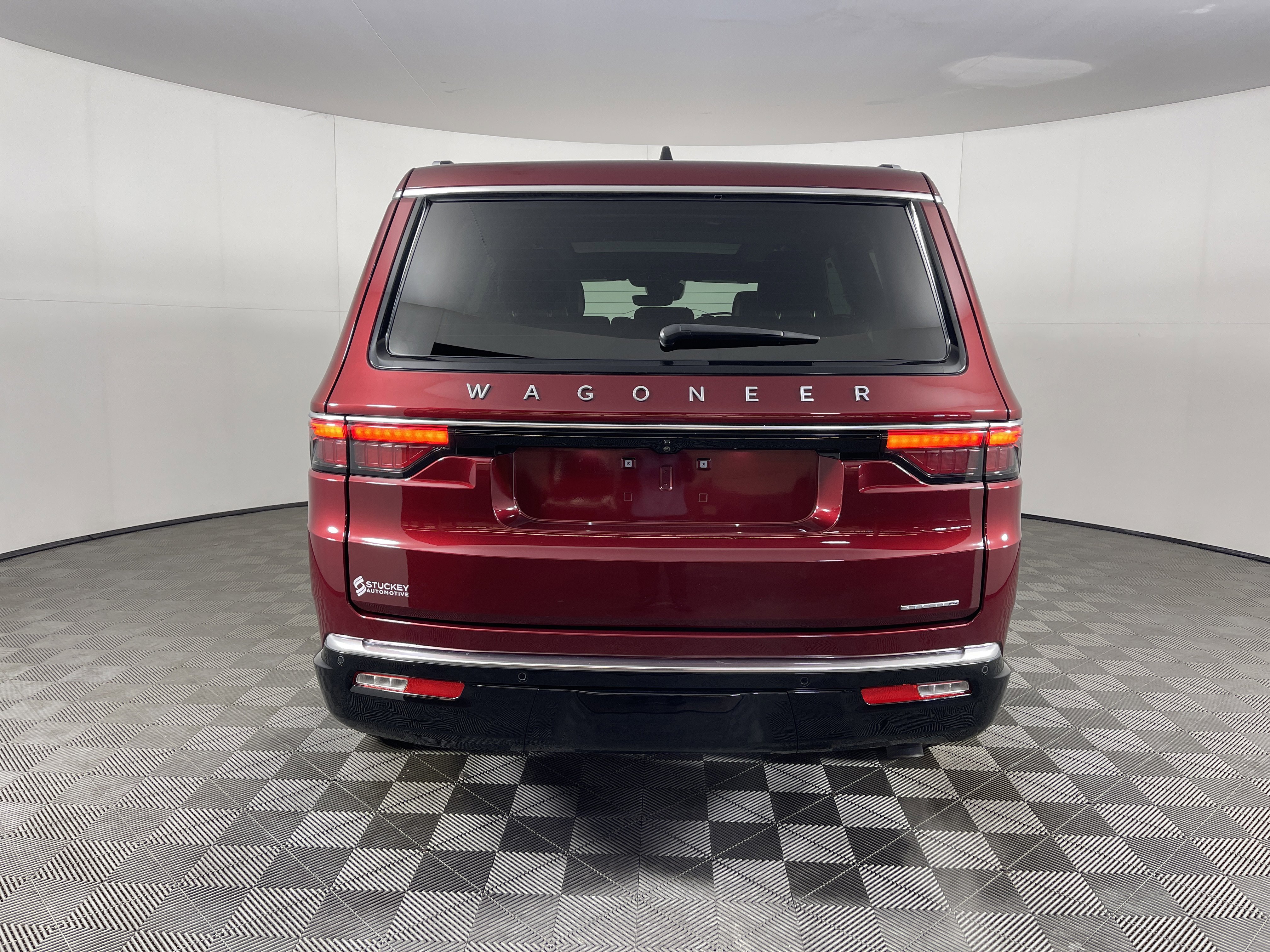 Used 2024 Jeep Wagoneer Series III w/ Premium Group I image 4