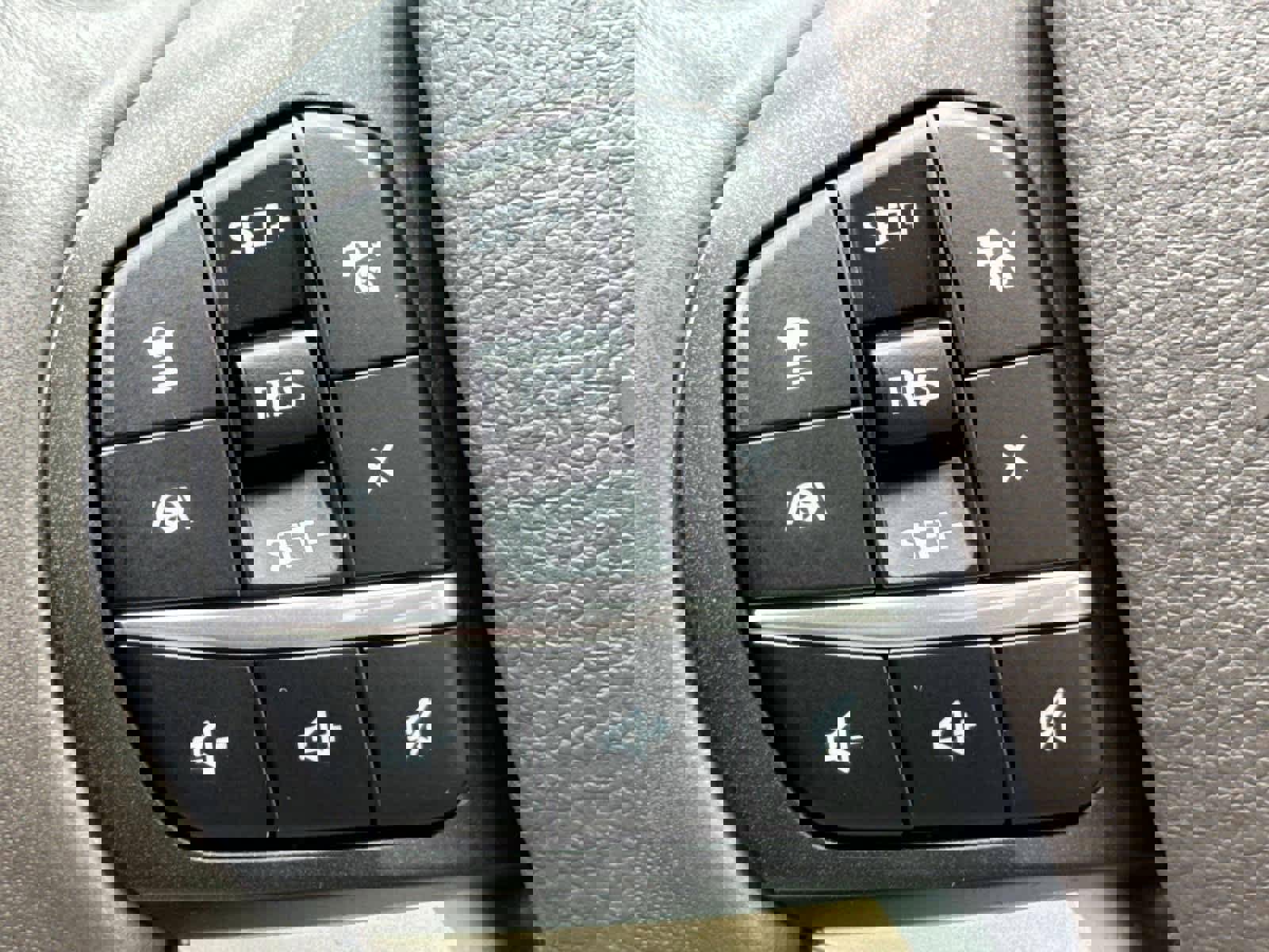 Used 2020 Ford Explorer Platinum w/ Premium Technology Package image 21