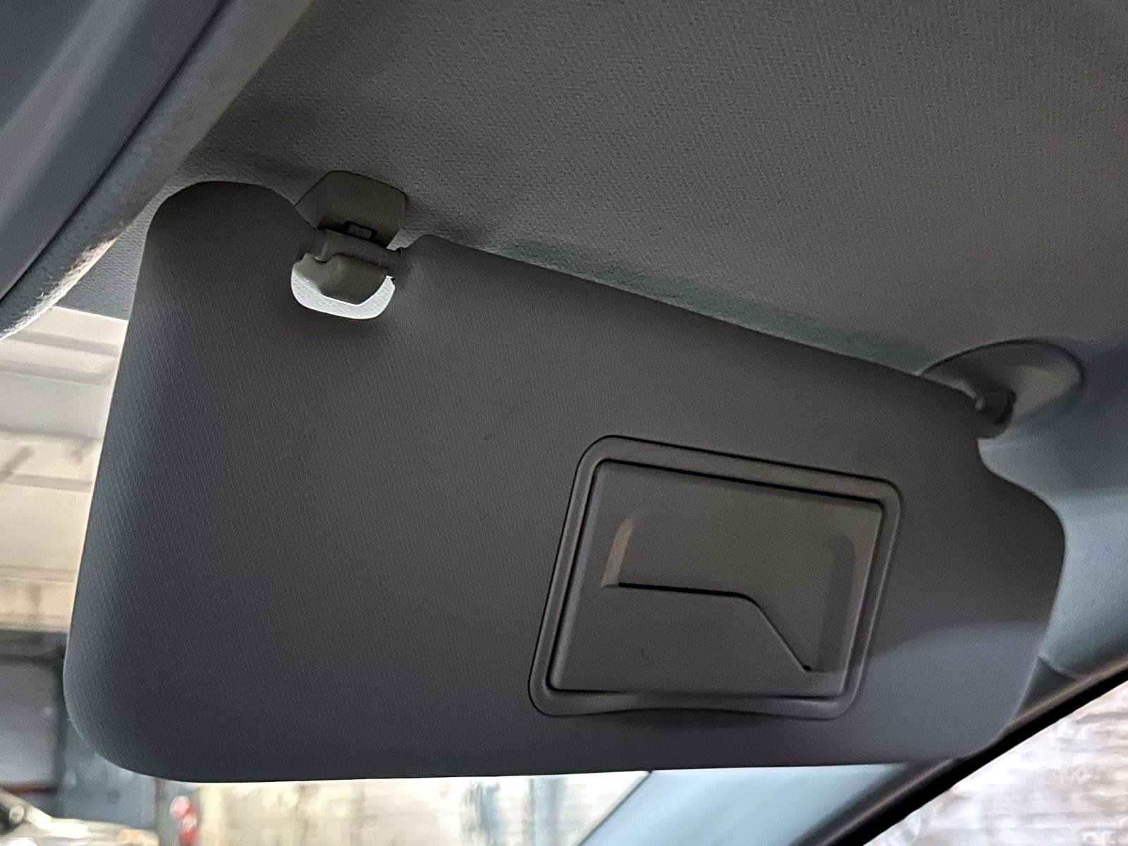 Used 2018 Chevrolet Cruze LT w/ Convenience Package image 26