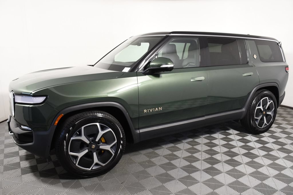 Used 2023 Rivian R1S Adventure AWD/4WD image 2