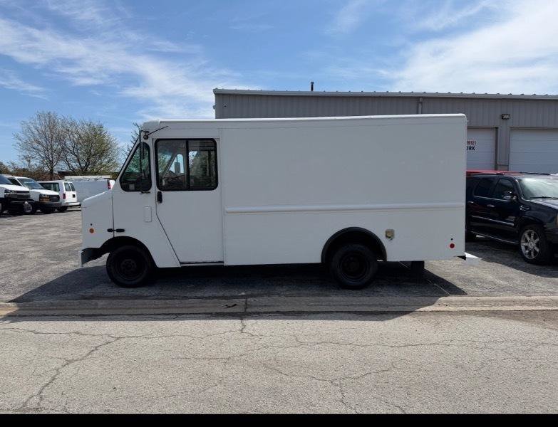 Used 2016 Ford E-350 and Econoline 350 Super Duty w/ A/C Prep Package RWD image 5