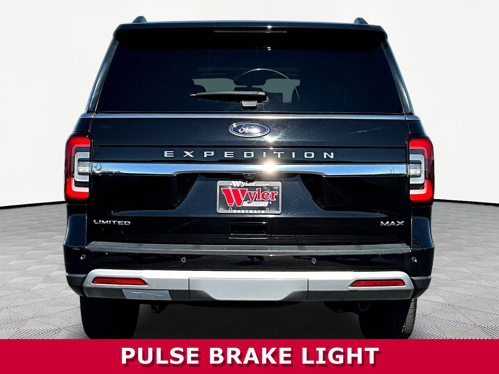 Used 2024 Ford Expedition Max Limited AWD/4WD image 5