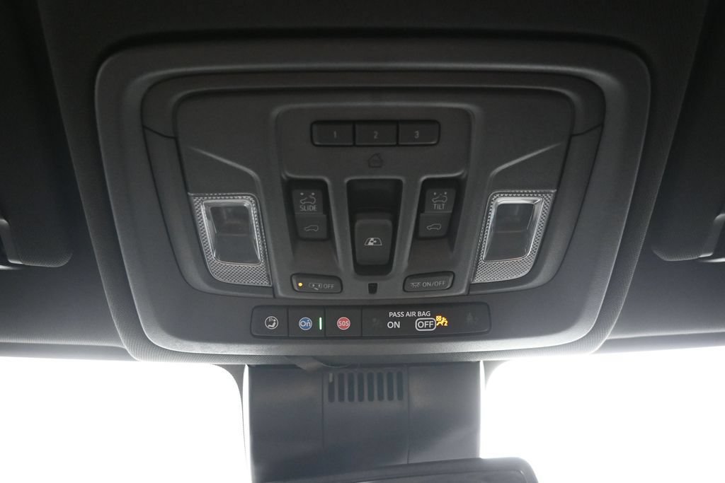 Used 2025 GMC Sierra 2500 AT4 AWD/4WD image 18