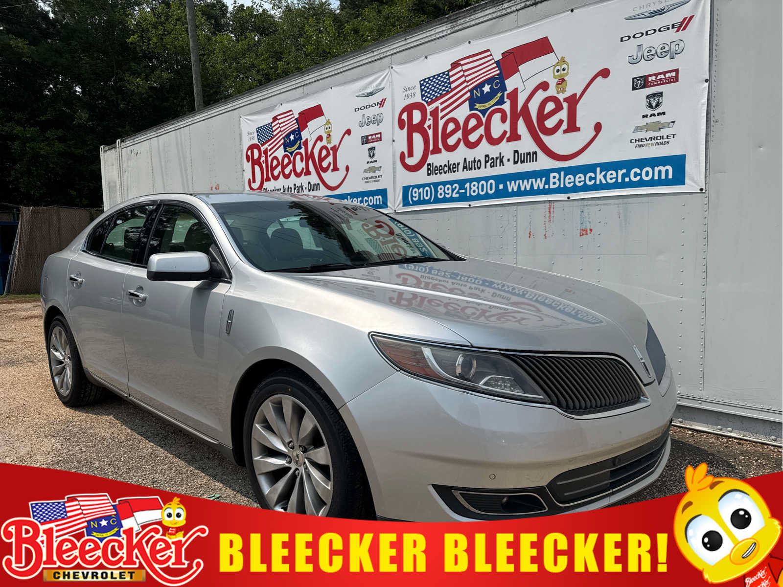 Used 2013 Lincoln MKS FWD image 1