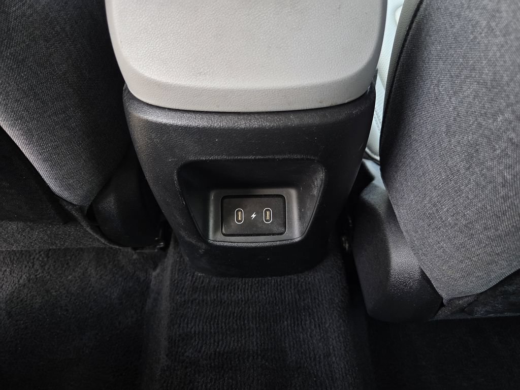 Used 2025 Hyundai Elantra Limited FWD image 21