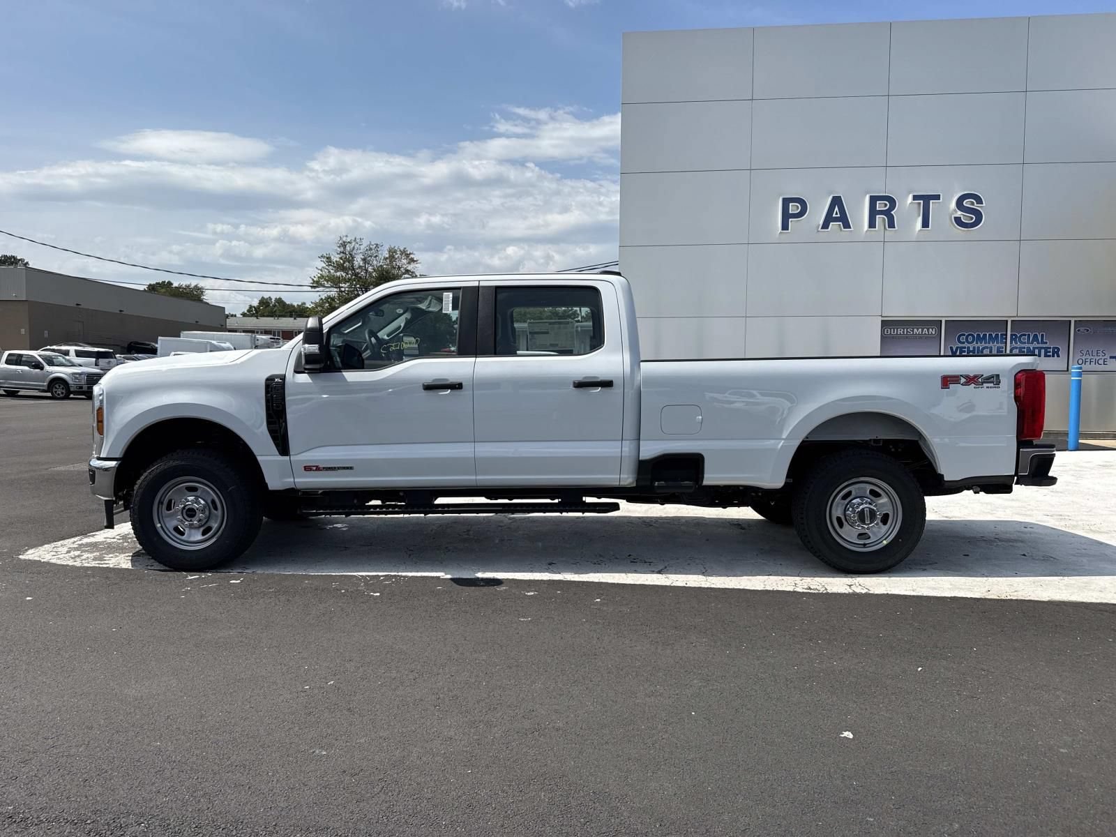New 2027 Ford F350 XL w/ XL Driver Assist Package AWD/4WD image 6