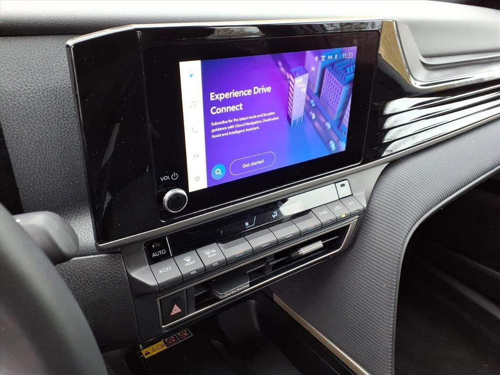 Used 2025 Toyota Camry SE image 19