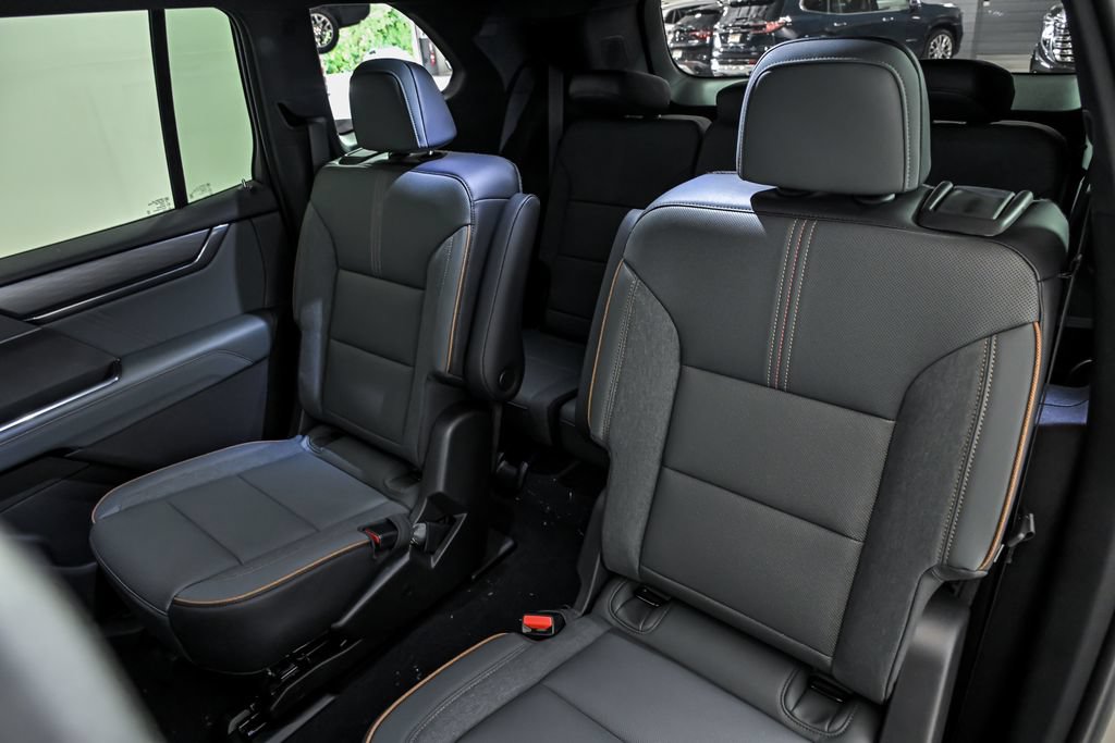 New 2027 GMC Acadia AT4 w/ Luxury Package AWD/4WD image 9