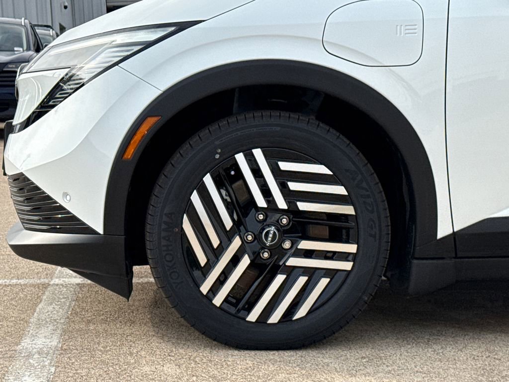 New 2026 Nissan Leaf SV+ w/ Floor Mat Package (SV+) image 6