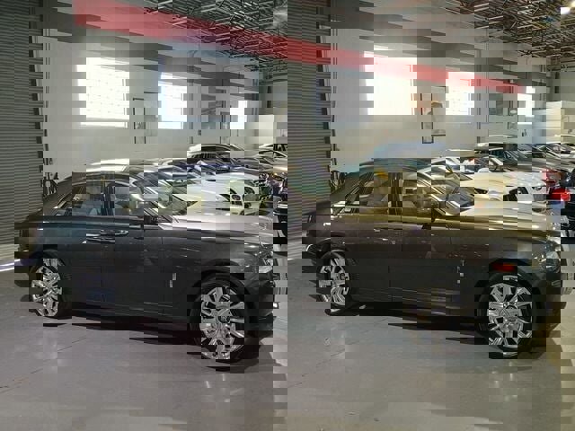 Used 2011 Rolls-Royce Ghost image 35