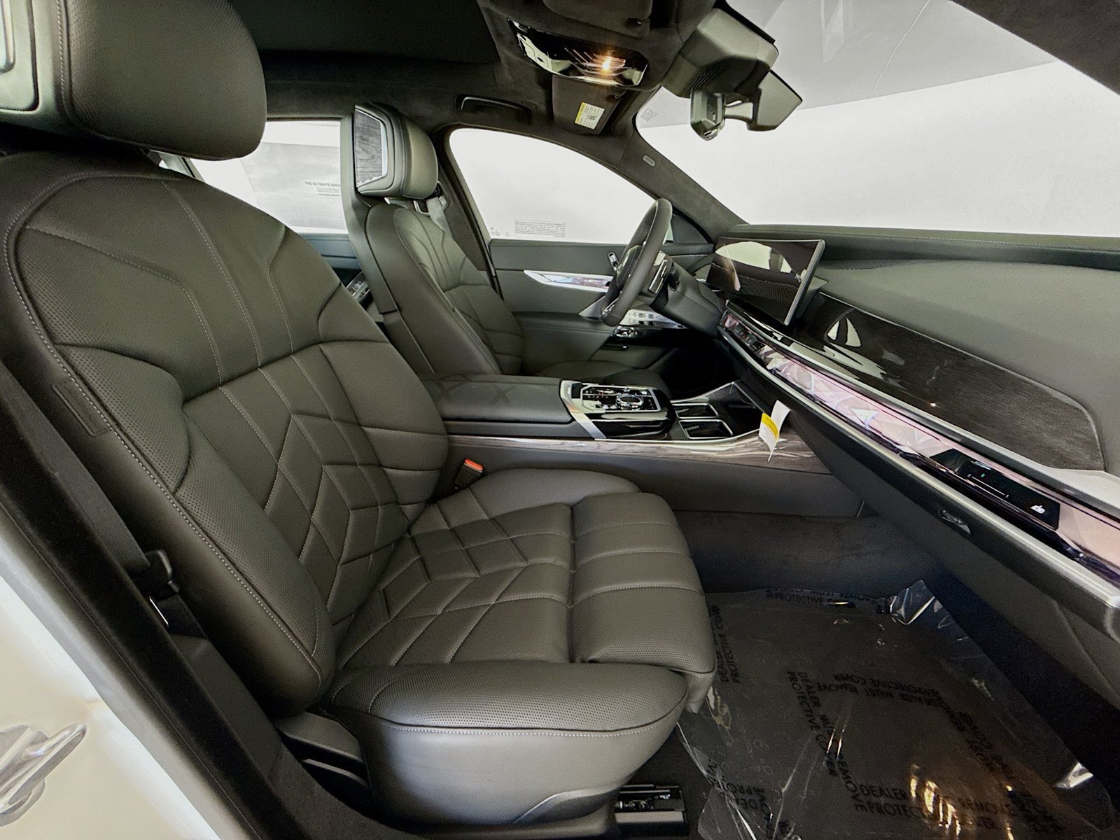 New 2026 BMW 760i xDrive w/ Executive Package AWD/4WD image 29
