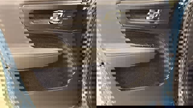 Used 2023 Volvo XC40 Recharge Ultimate w/ Protection Package Premier image 8