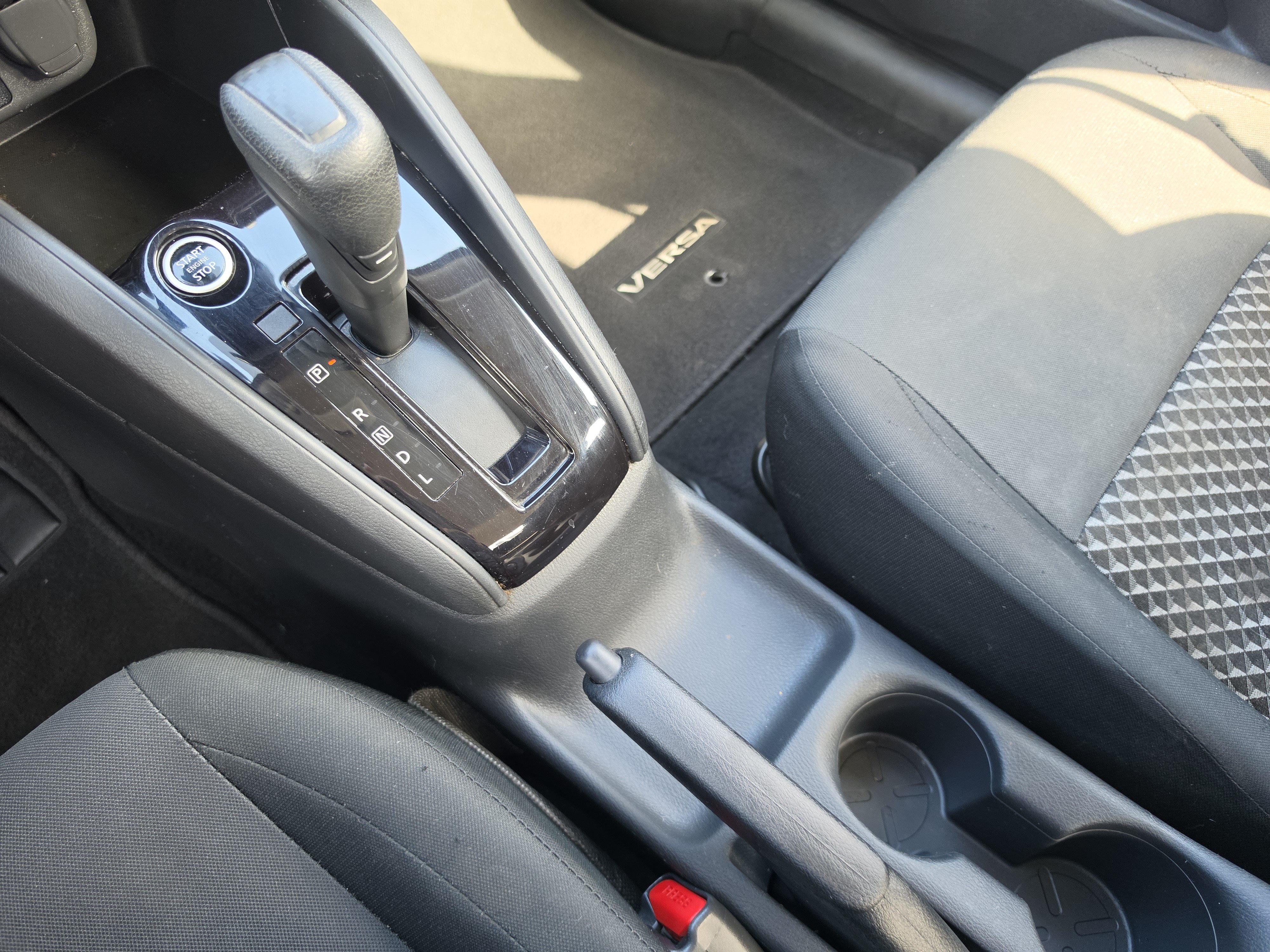 Used 2021 Nissan Versa S FWD image 21