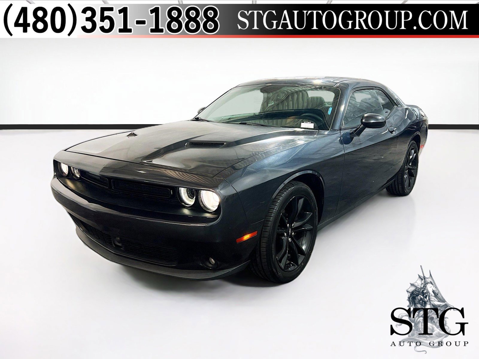 Used 2018 Dodge Challenger SXT Plus RWD image 1