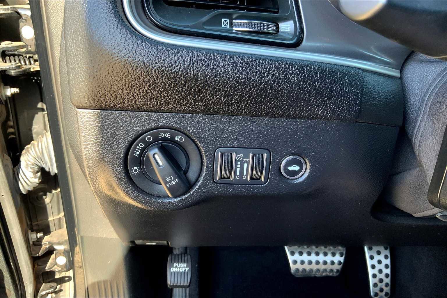 Used 2022 Dodge Challenger R/T Scat Pack image 30