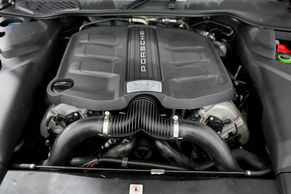 Used 2015 Porsche Cayenne S image 47