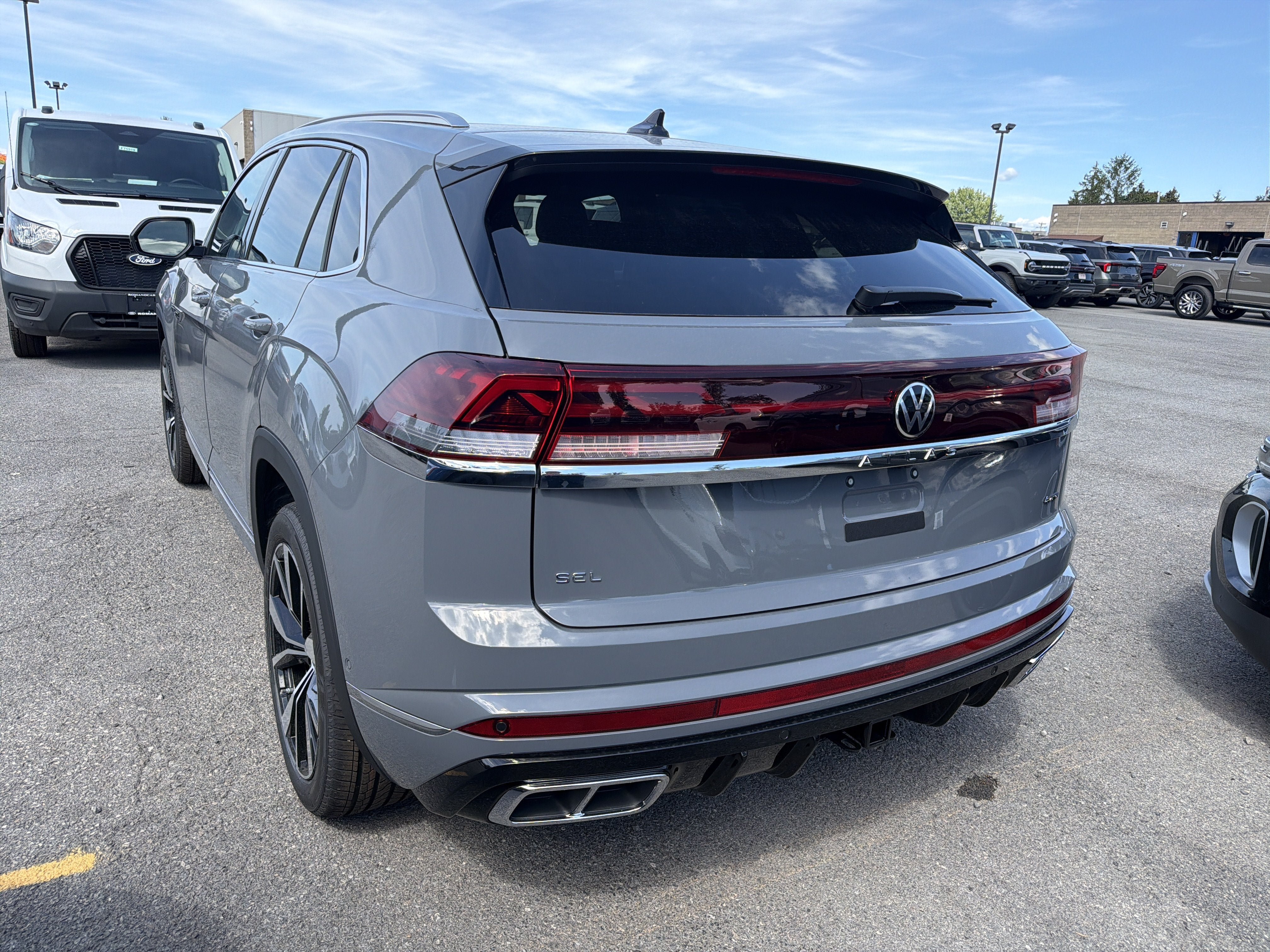 New 2026 Volkswagen Atlas Cross Sport SEL Premium R-Line AWD/4WD image 5