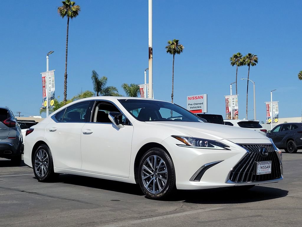 Used 2024 Lexus ES 350 w/ Accessory Package (Z1) FWD image 32