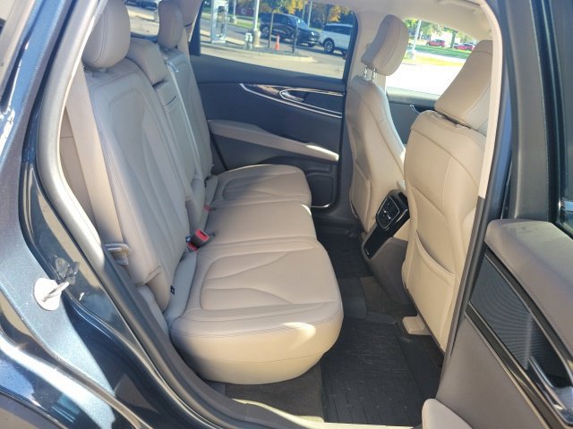 Certified 2023 Lincoln Nautilus AWD w/ Premium Package image 25