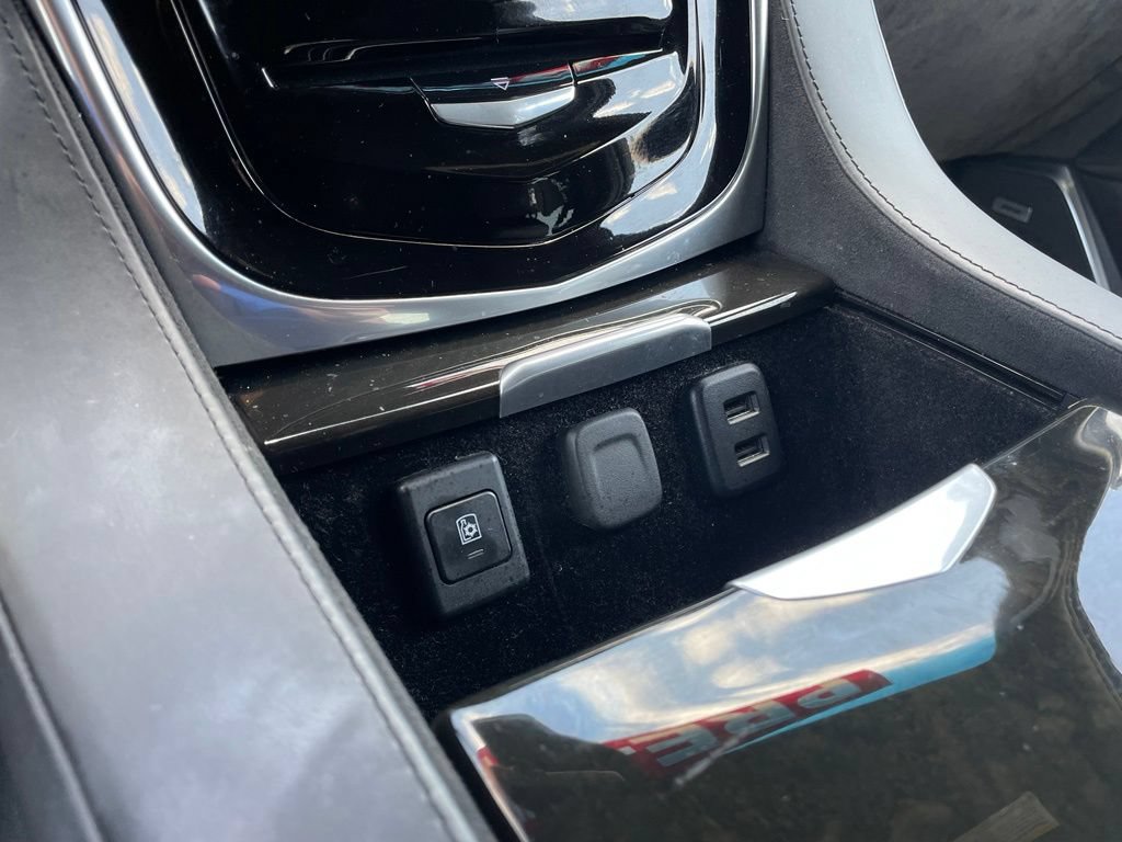 Used 2020 Cadillac Escalade Platinum AWD/4WD image 19