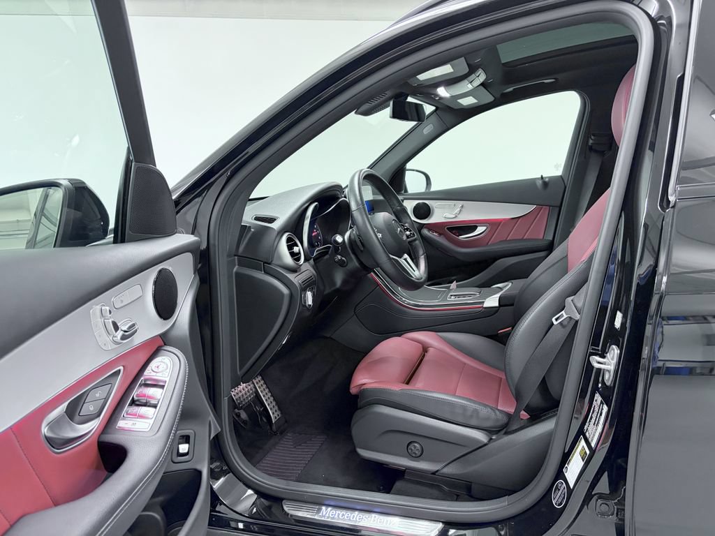 Used 2021 Mercedes-Benz GLC 300 4MATIC image 15