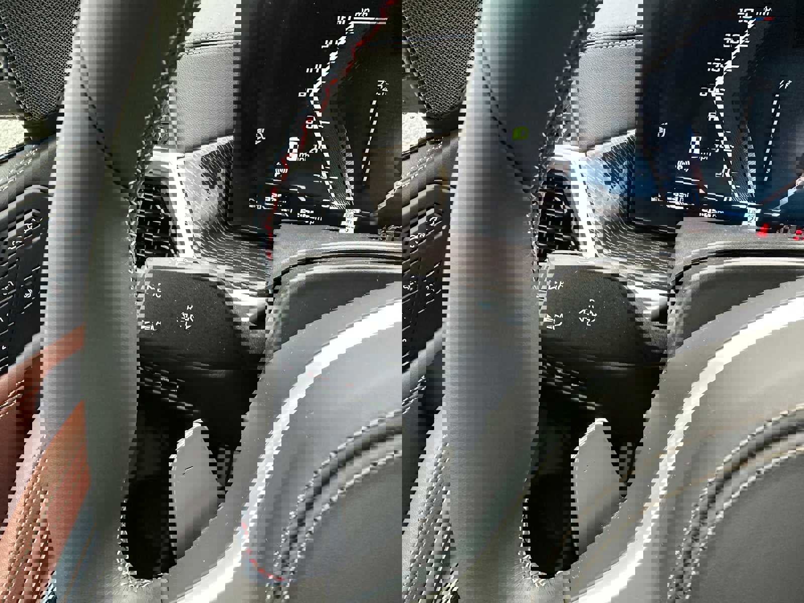 Used 2025 BMW X6 M60i image 39