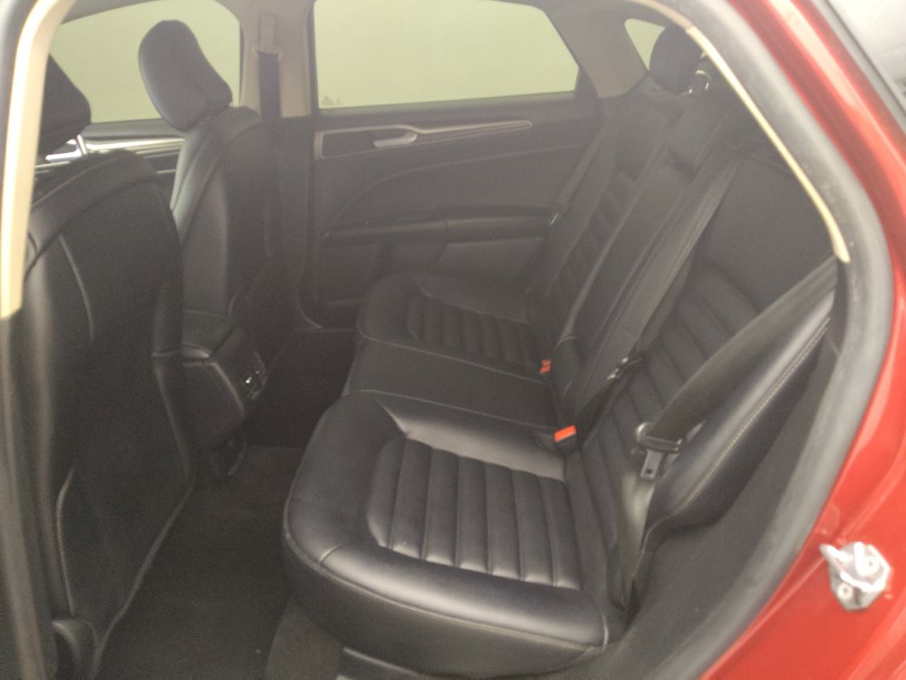Used 2020 Ford Fusion SEL FWD image 18
