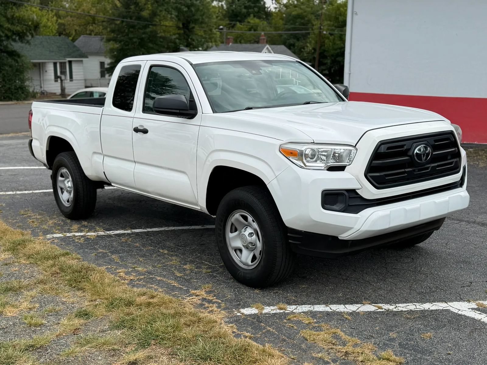 Used 2019 Toyota Tacoma SR AWD/4WD image 3