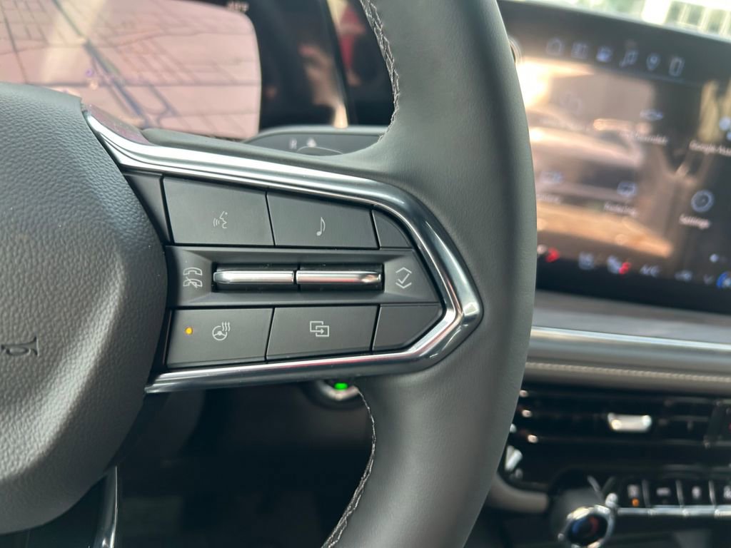 New 2026 Chevrolet Suburban Premier image 18