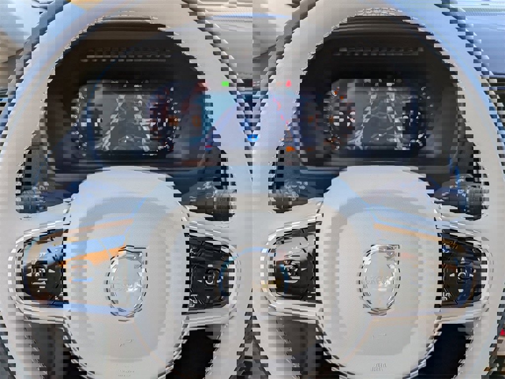 New 2026 Volvo XC90 B6 Ultra w/ Protection Package Premier image 37