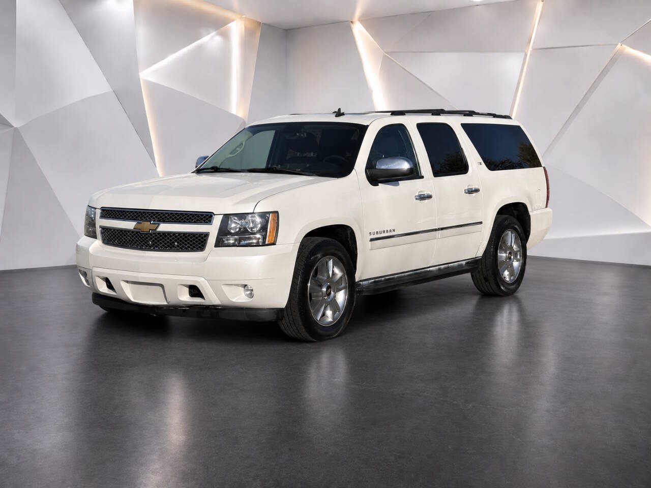 Used 2010 Chevrolet Suburban LTZ AWD/4WD image 2