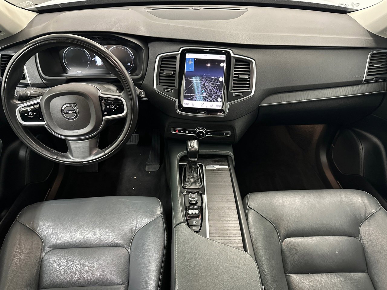 Used 2020 Volvo XC90 T6 Momentum w/ Protection Package Premier image 20