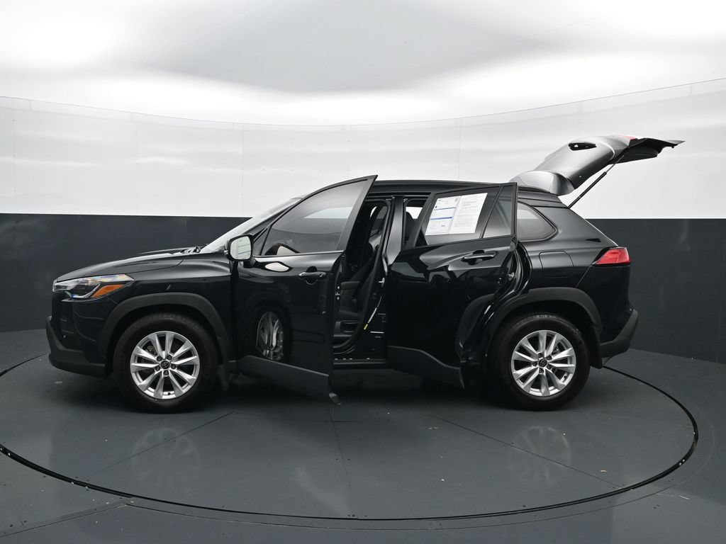 Used 2024 Toyota Corolla Cross LE w/ Moonroof Package FWD image 48