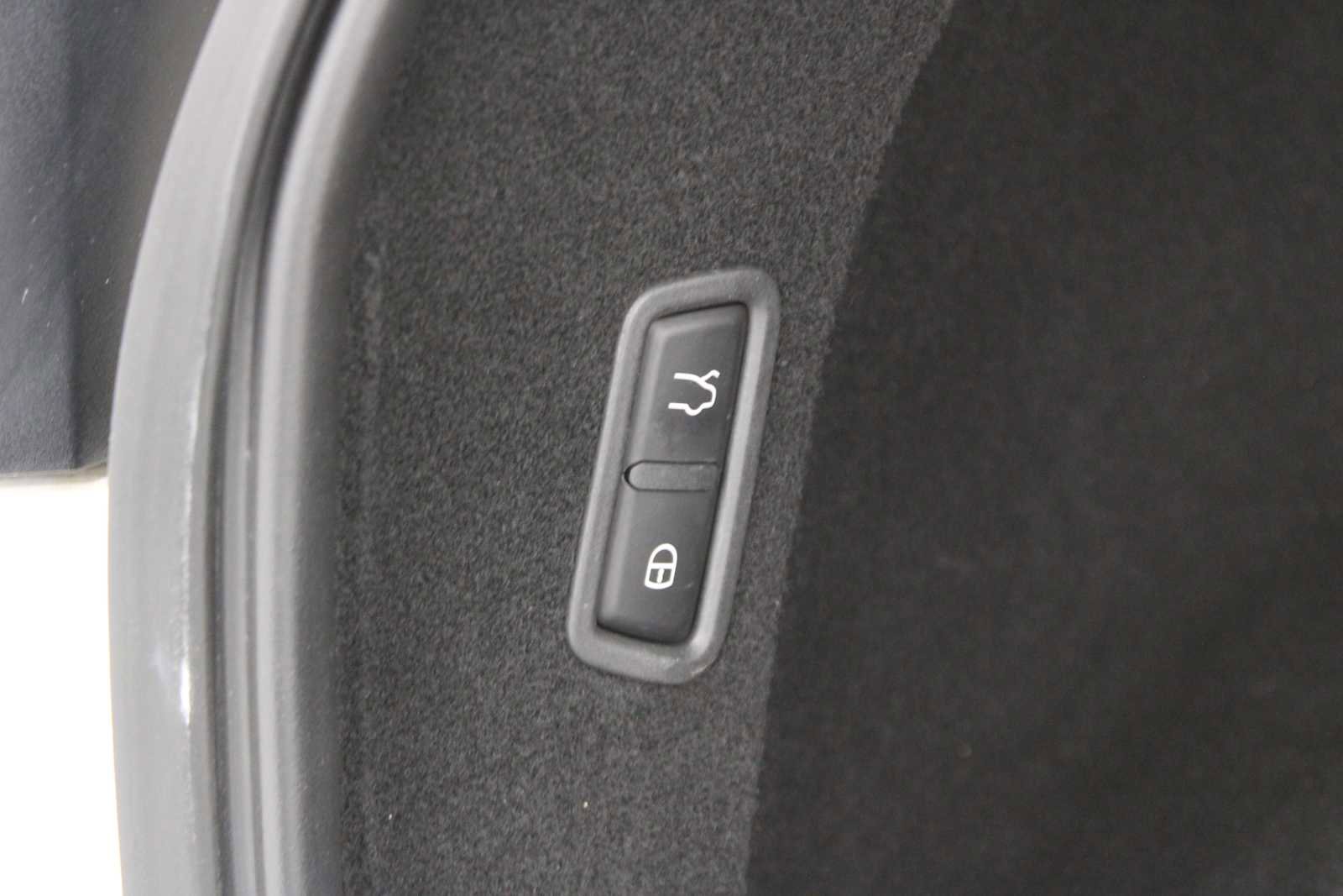 Used 2022 Maserati Levante GT image 13