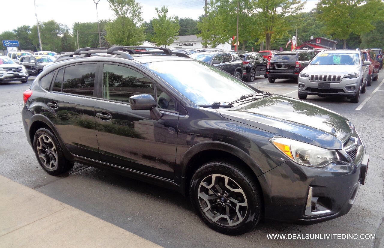 Used 2016 Subaru Crosstrek 2.0i Premium image 2