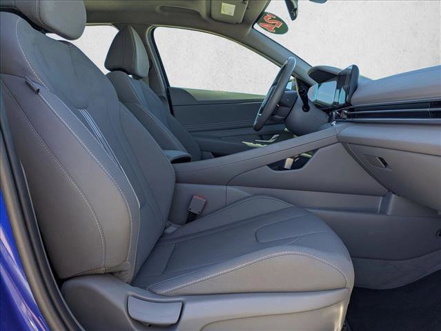 Used 2024 Hyundai Elantra SEL w/ Convenience Package image 20