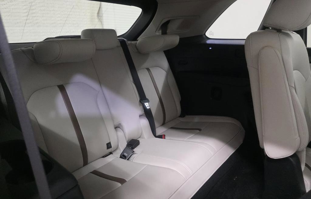 Used 2024 MAZDA CX-90 3.3 Turbo w/ Premium Plus Pkg image 13