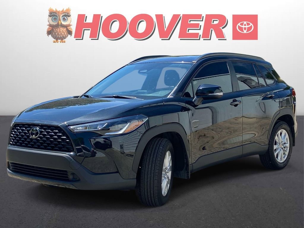 Used 2024 Toyota Corolla Cross LE w/ Moonroof Package FWD image 9
