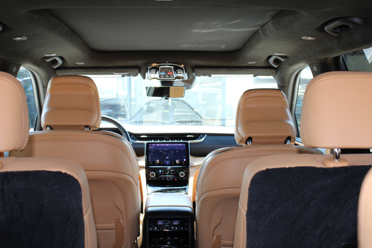 Used 2021 Jeep Grand Cherokee L Summit image 10