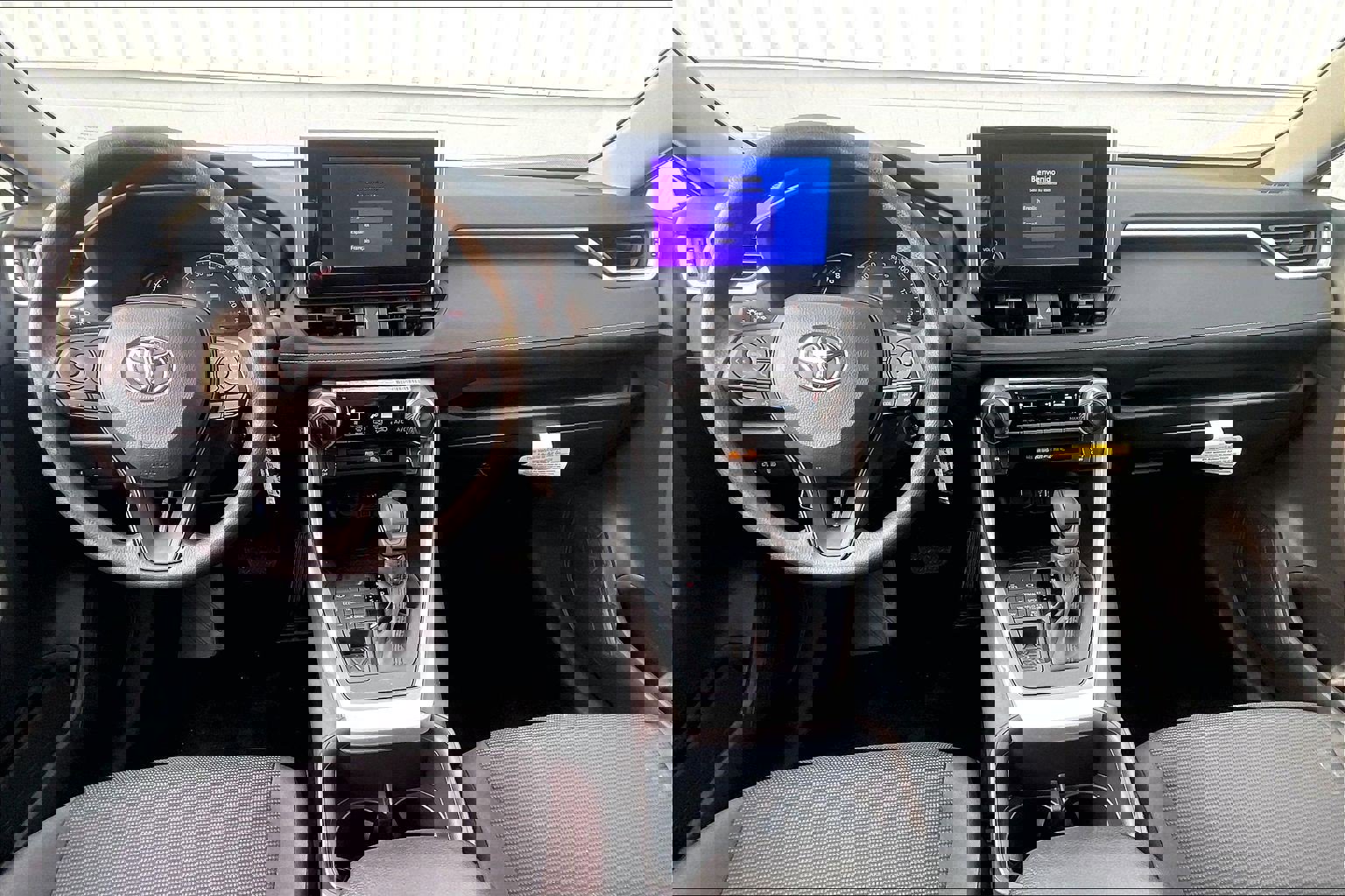 New 2025 Toyota RAV4 LE image 6