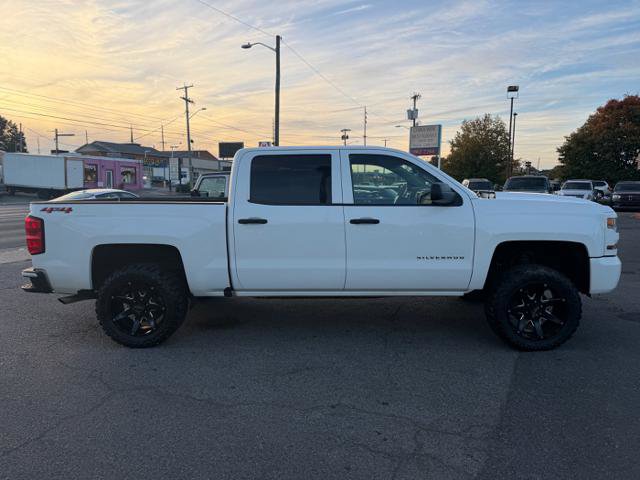 Used 2018 Chevrolet Silverado 1500 Custom w/ Custom Value Package image 4